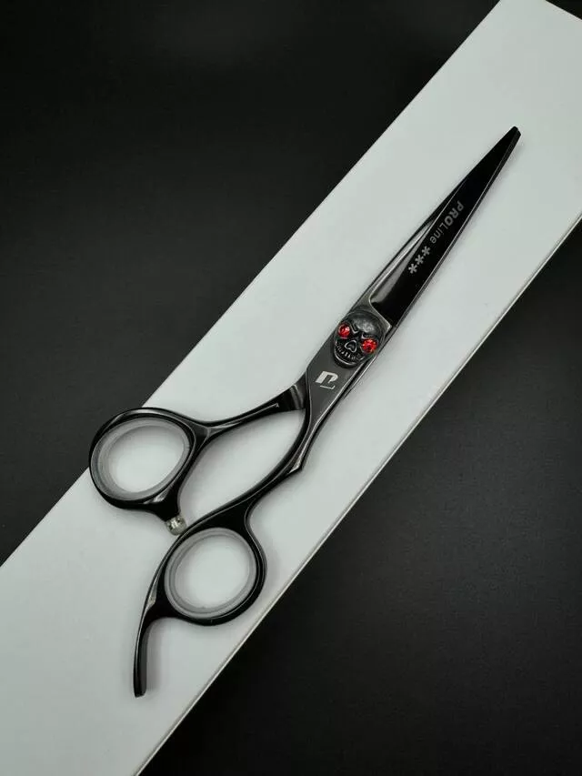 Proline Ножиці для перукарів (чорні з черепом) YSC-6.0 